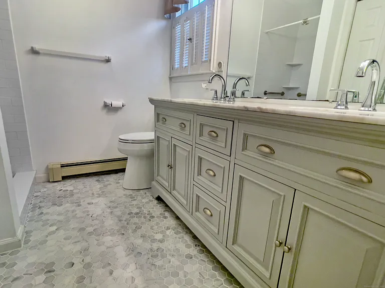 107 Benson Pl — Photo 19