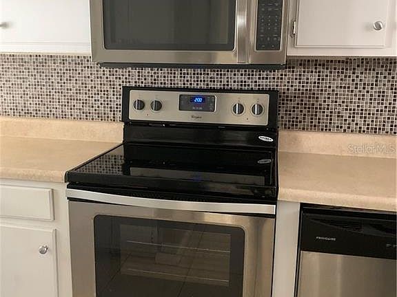 4th image of 660 Grenadine Ct #660