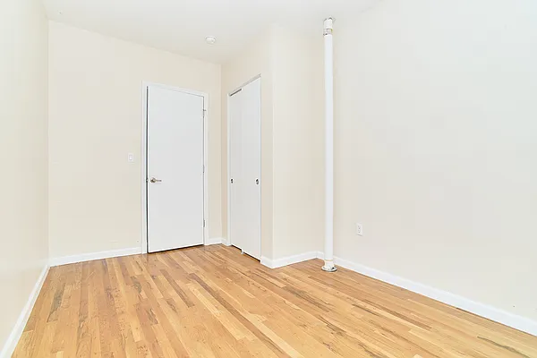 Rented by Compass | media 12