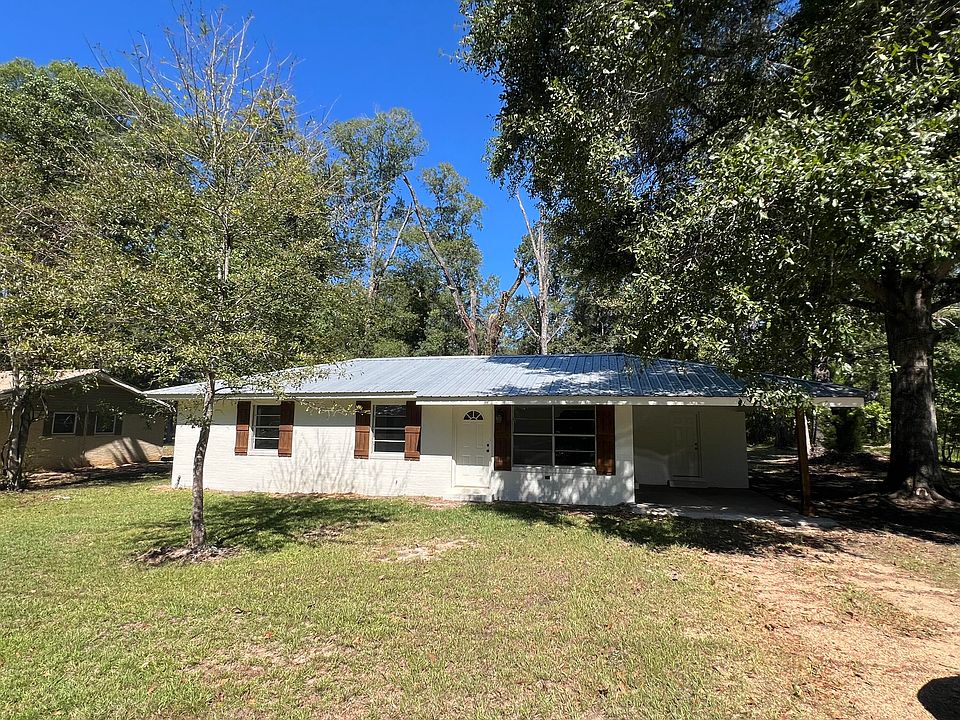 1st image of 208 Wiggins Rd