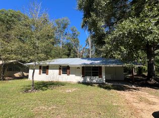 208 Wiggins Rd, Columbia, MS 39429
