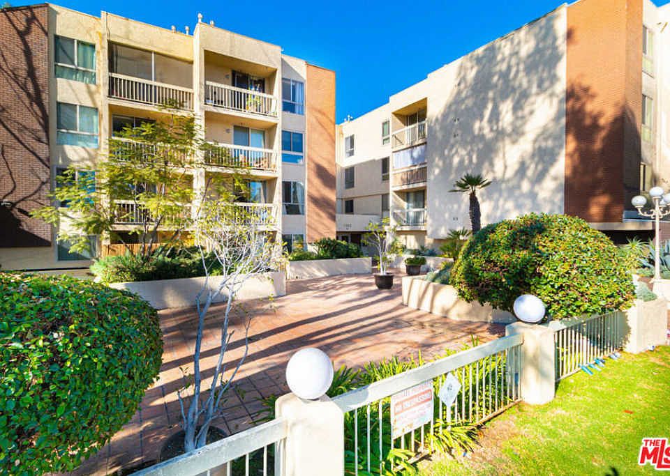 1st image of 5143 Bakman Ave APT 220