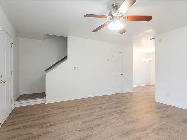 1585 Springleaf Point SE — Photo 4
