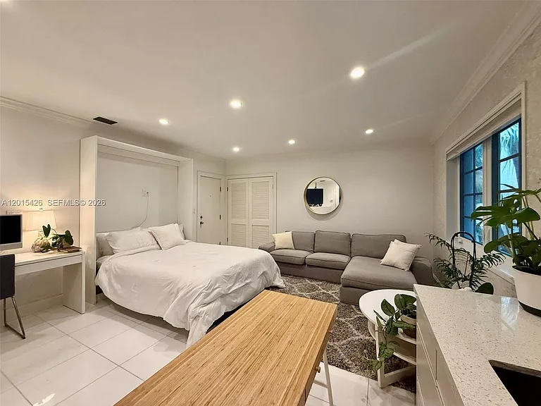 260 Euclid Ave #24 — Photo 10