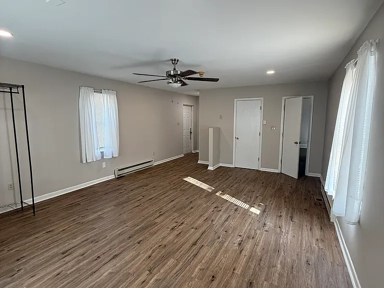 Large Main Bedroom
