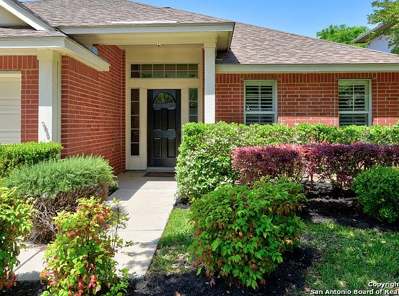 3rd image of 79 Atwell Park
