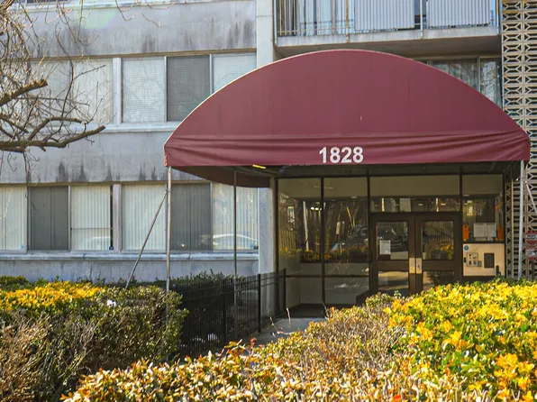 1828 Metzerott Rd APT 405, Adelphi, MD 20783