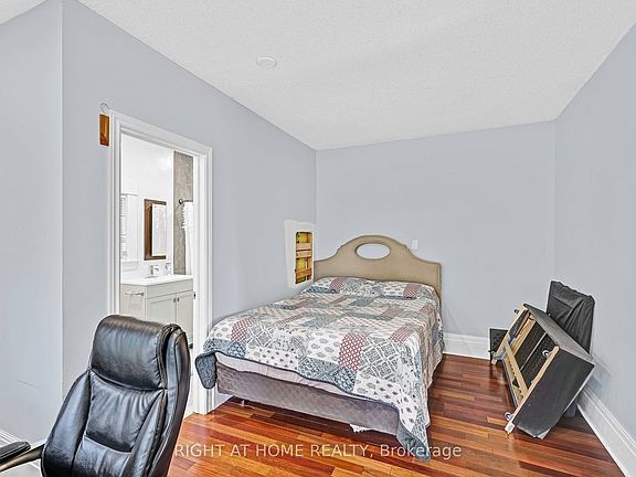 5th image of 680 Winchester Rd W