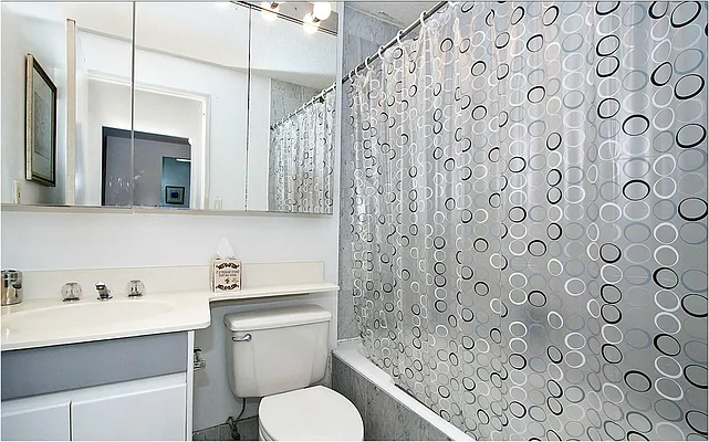 Rented by Avenue Real Estate | media 23