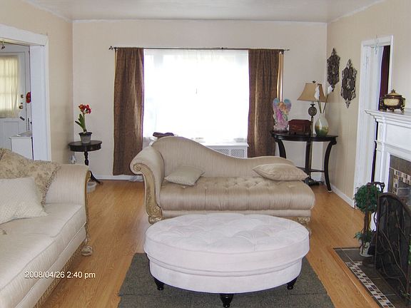 3rd image of 33 Woodland Ave