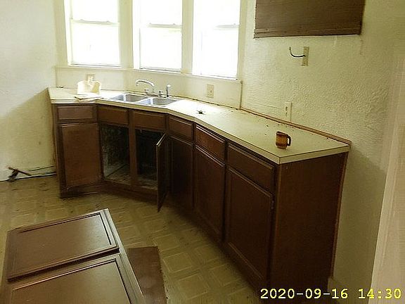 4th image of 1035 Thompson Cir