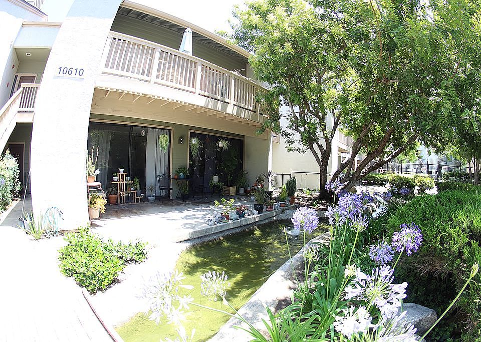 1st image of 10610 Lakeside Dr N #209
