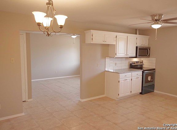 5th image of 104 Live Oak Cir