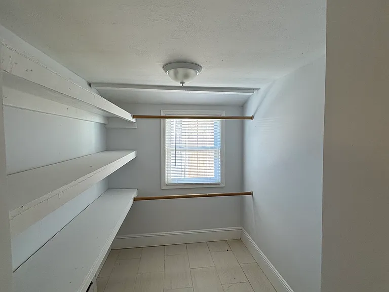 19 Illinois Ave — Photo 6