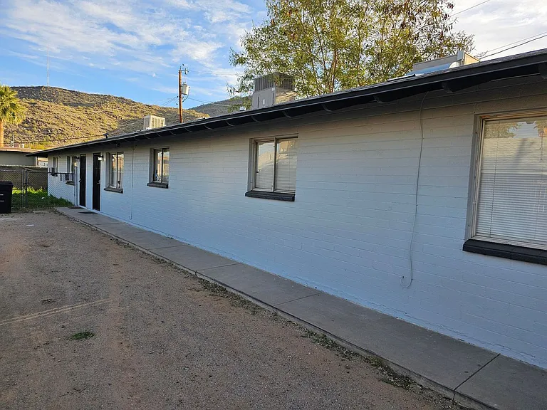 1630 W Desert Cove Ave — Photo 7