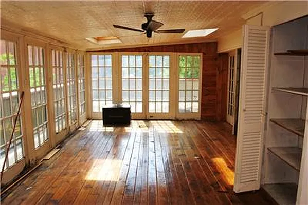 Sold by Maxwell Jacobs | media 18