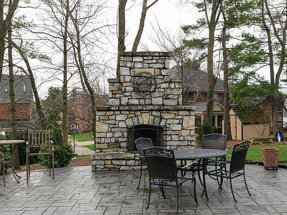 RealTourCast _ S Owens _ Moorfield (5 of