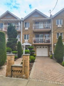 60-11 75th Street, Flushing, NY, 11379