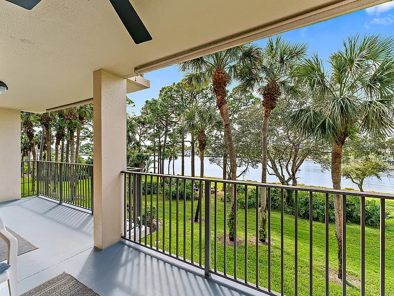 1001 Seafarer Cir #204 — Photo 24
