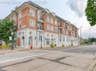 730 Penniman Ave APT 302, Plymouth, MI 48170