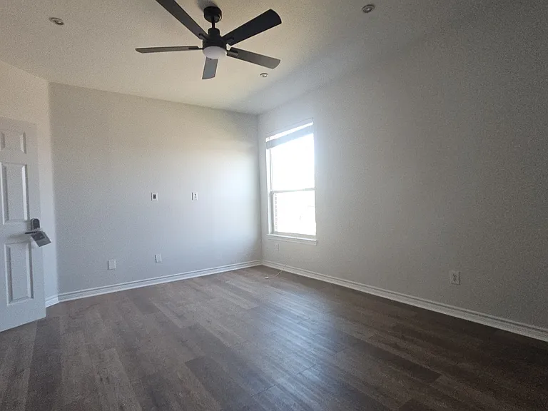 1738 Rock Ridge Dr — Photo 12