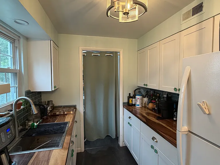 826 Linwood Ave #2 — Photo 9