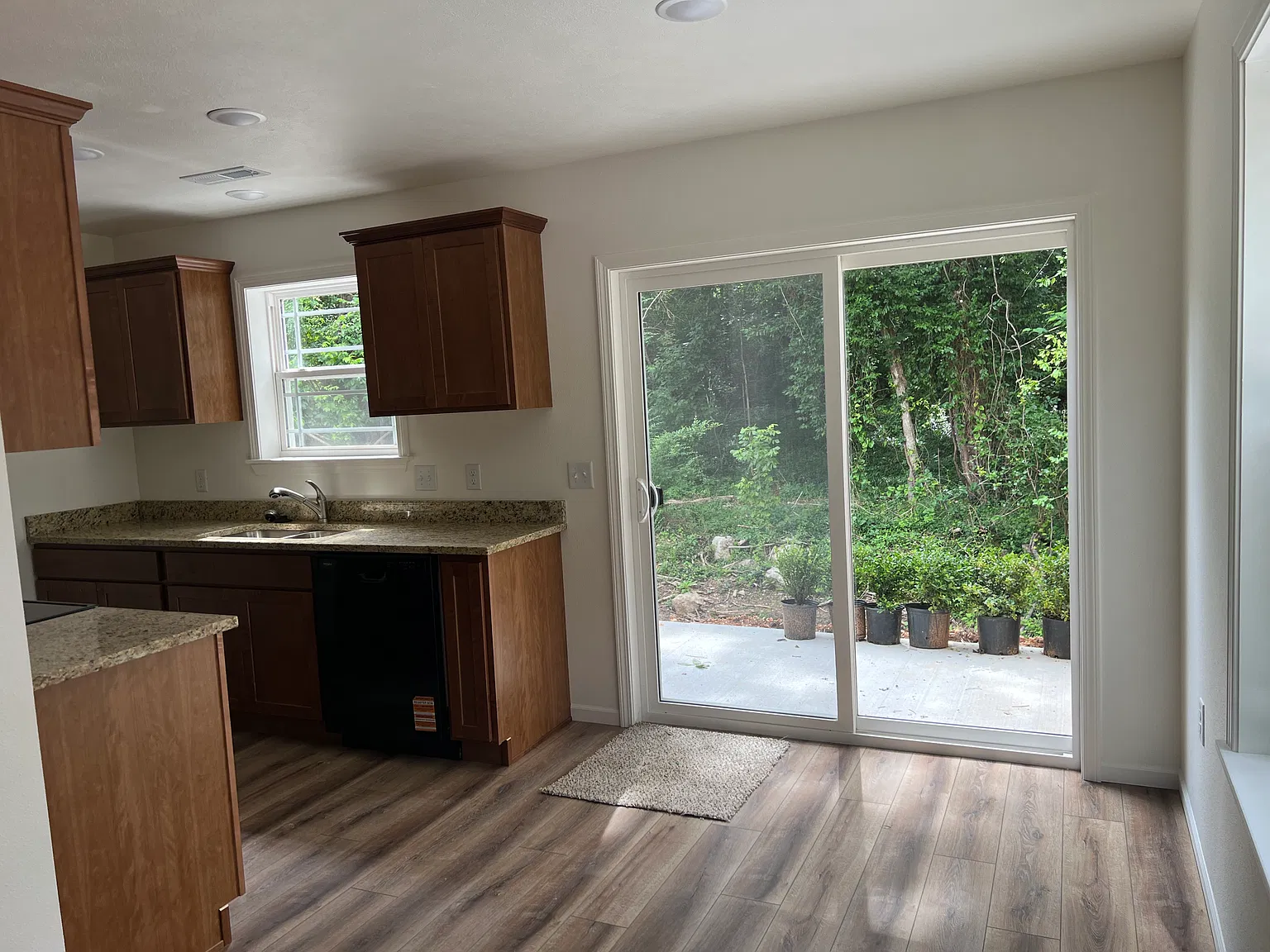 4 bed, 2.5 bath, 1440 sqft, $1,700 — Photo 3
