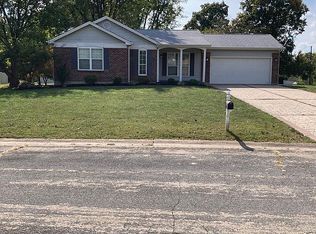 1555 Northgate St, Farmington, MO 63640