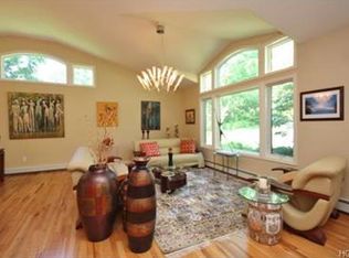 14 Summit Ridge Rd, Newburgh, NY 12550