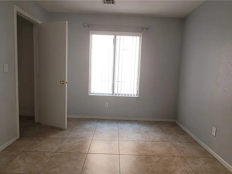 9584 Allison Ranch Ave — Photo 7