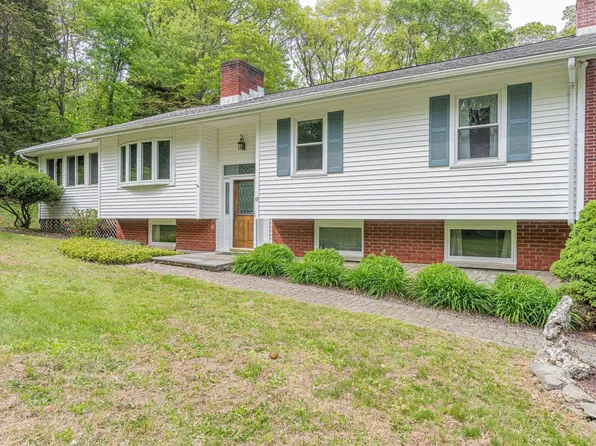 69 SUNRISE Drive, Red Hook, NY 12571