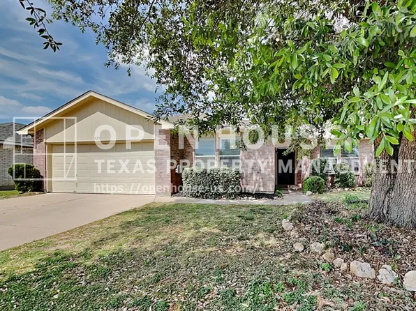 520 Bailey St, Saginaw, TX 76179