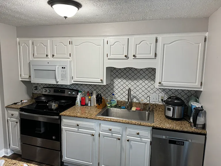 115 Heston Dr — Photo 10