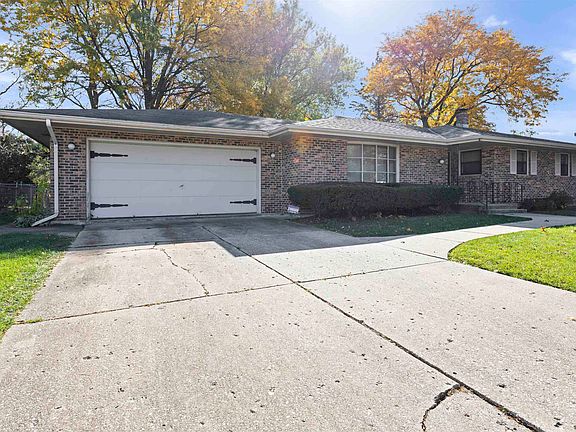 3rd image of 4563 Pepper Ct