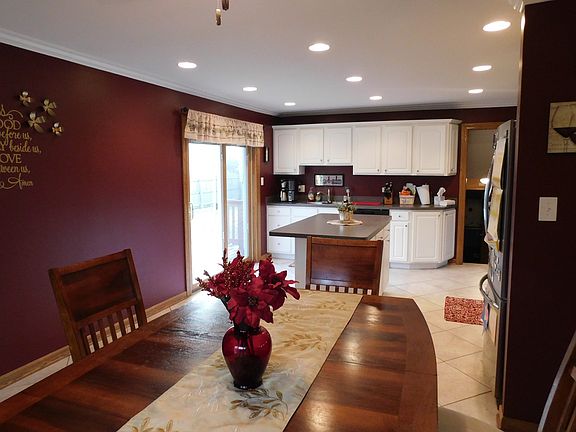 3rd image of 7749 Sequoia Ct