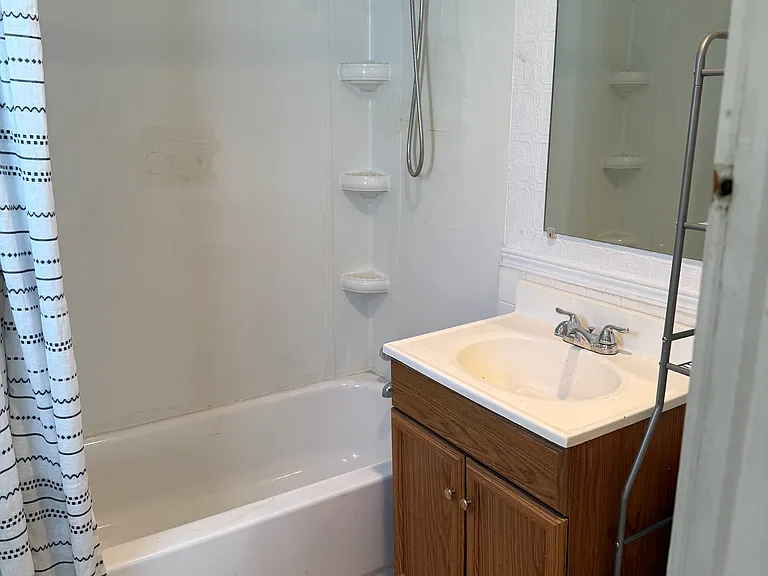 414 Homewood Ave SE #1 — Photo 8