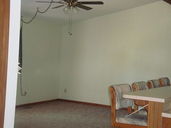 4th image of 304 N Wallace St
