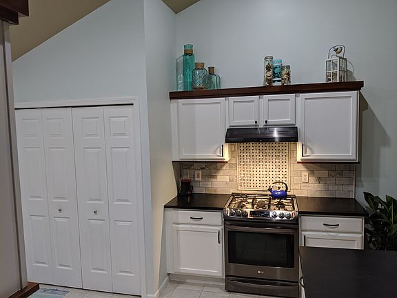 2nd image of 8468 Deer Field Dr