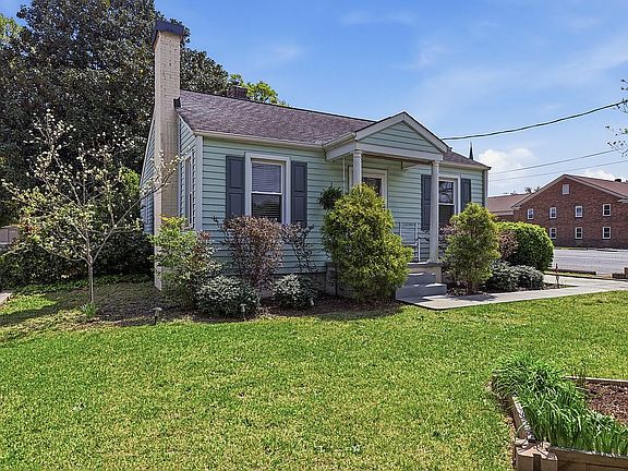 3rd image of 209 Bleckley Ave