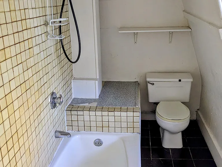 69 Dana St #6 — Photo 10