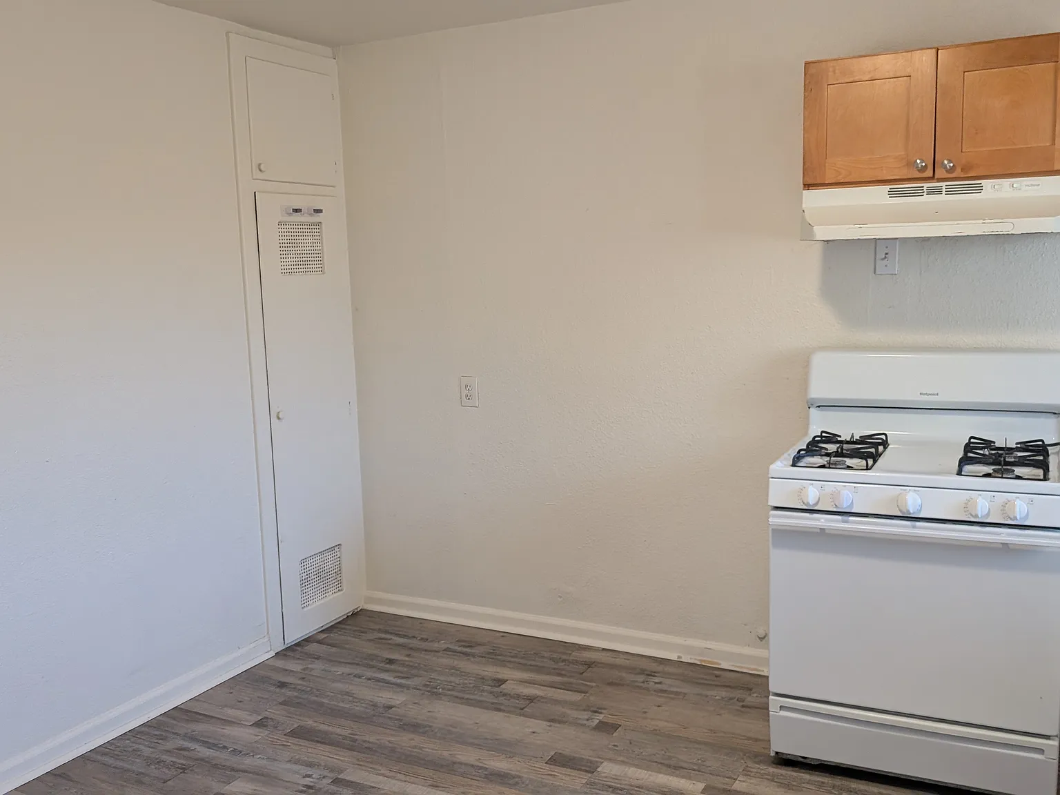 2 bed, 800 sqft, $1,629 — Photo 3