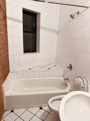 Rented by GROOME REALTY LLC | media 11