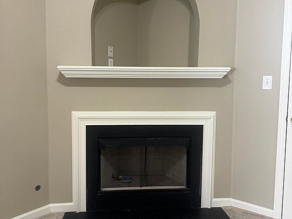 3rd image of 111 Singletree Ln