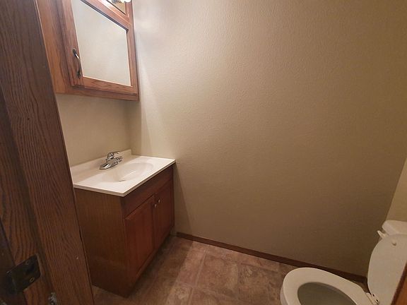 3rd image of 20390 Skyview Dr