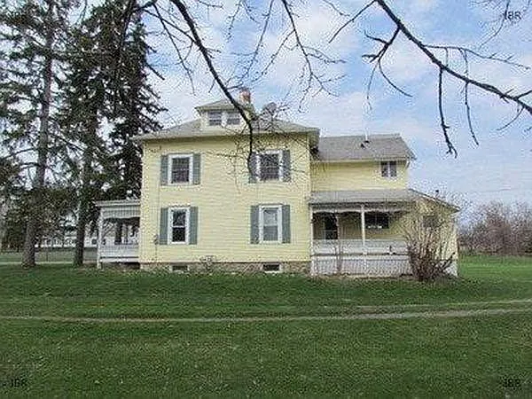 17 Myers Rd — Photo 2