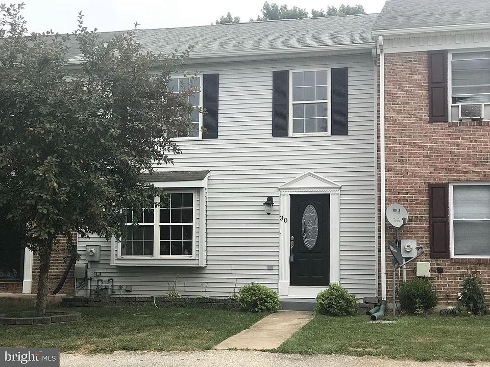 1st image of 30 Treelane Dr
