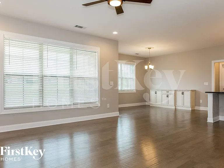 740 Wood Lily Dr — Photo 4