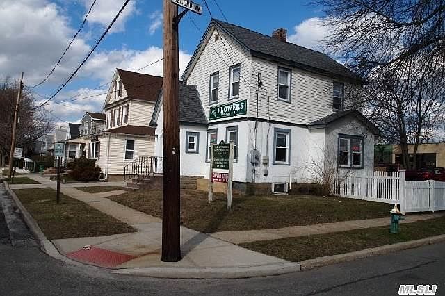 1st image of 130 S 11th St