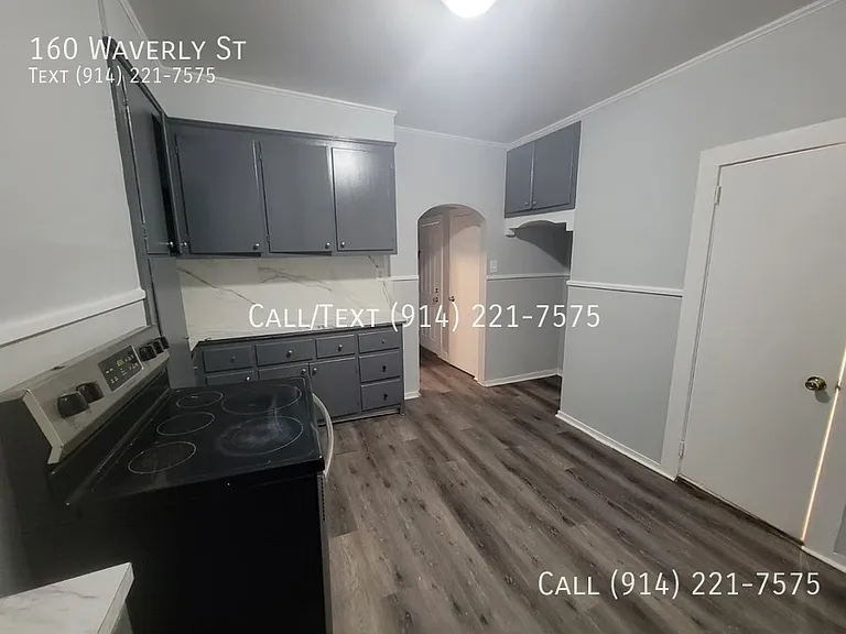 160 Waverly St — Photo 4
