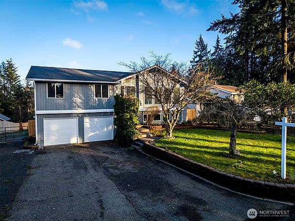 2nd image of 3896 SE Buckingham Drive